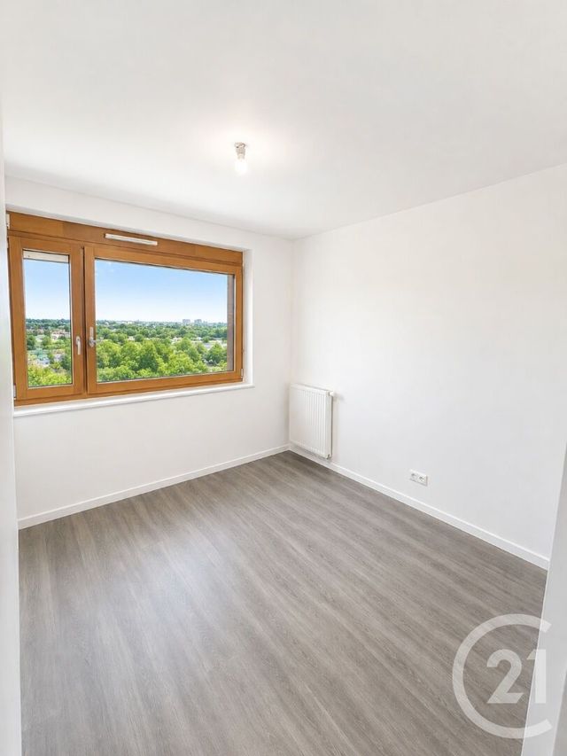 Appartement F3 à vendre - 3 pièces - 70.47 m2 - FONTAINEBLEAU - 77 - ILE-DE-FRANCE - Century 21 Parc & Château