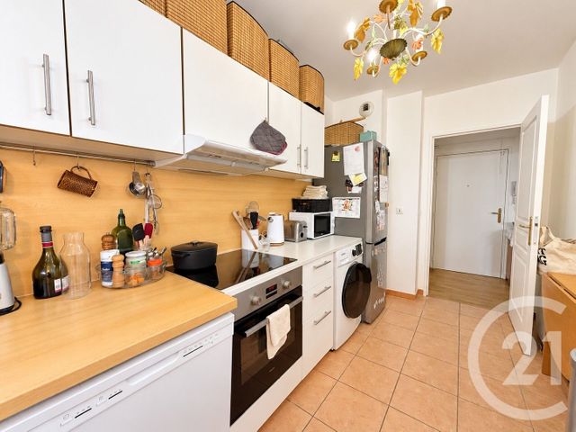 Appartement F3 à vendre - 3 pièces - 66.3 m2 - AVON - 77 - ILE-DE-FRANCE - Century 21 Parc & Château