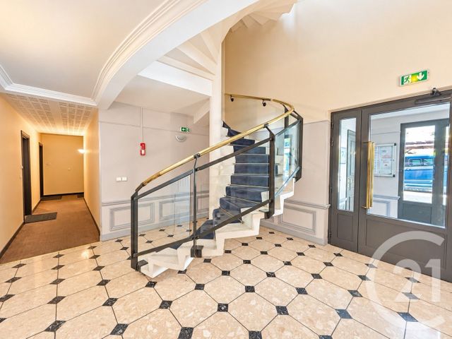 Appartement F3 à vendre - 3 pièces - 66.3 m2 - AVON - 77 - ILE-DE-FRANCE - Century 21 Parc & Château