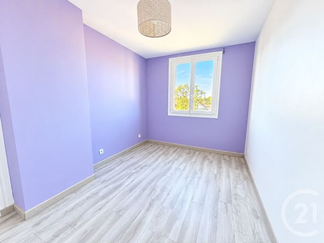 Appartement F3 bis à vendre - 3 pièces - 58.78 m2 - AVON - 77 - ILE-DE-FRANCE - Century 21 Parc & Château