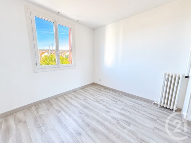 Appartement F3 bis à vendre - 3 pièces - 58.78 m2 - AVON - 77 - ILE-DE-FRANCE - Century 21 Parc & Château
