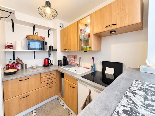 Appartement Studio à vendre - 1 pièce - 30.16 m2 - FONTAINEBLEAU - 77 - ILE-DE-FRANCE - Century 21 Parc & Château