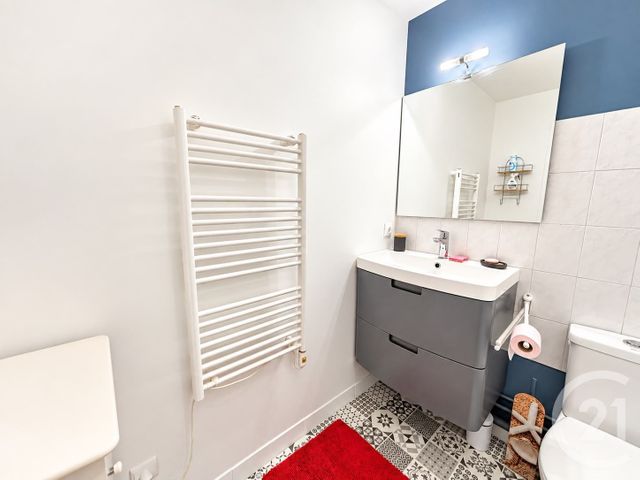 Appartement Studio à vendre - 1 pièce - 30.16 m2 - FONTAINEBLEAU - 77 - ILE-DE-FRANCE - Century 21 Parc & Château