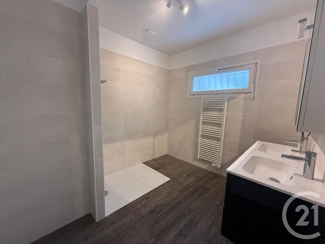 Appartement à vendre - 4 pièces - 102.0 m2 - VULAINES SUR SEINE - 77 - ILE-DE-FRANCE - Century 21 Parc & Château