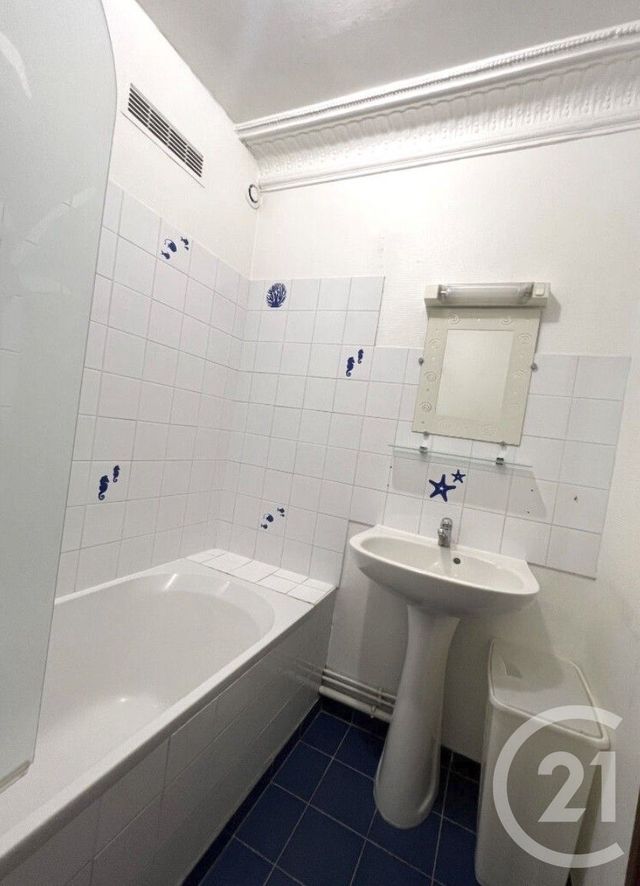 Appartement F1 à vendre - 1 pièce - 24.63 m2 - FONTAINEBLEAU - 77 - ILE-DE-FRANCE - Century 21 Parc & Château