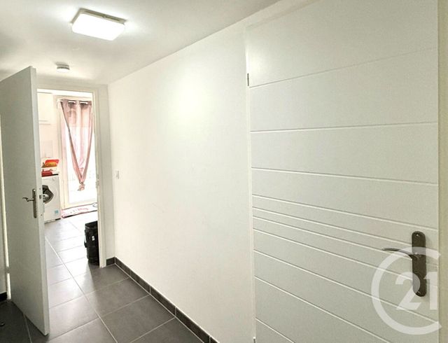 Appartement F2 à vendre - 2 pièces - 50.15 m2 - FONTAINEBLEAU - 77 - ILE-DE-FRANCE - Century 21 Parc & Château
