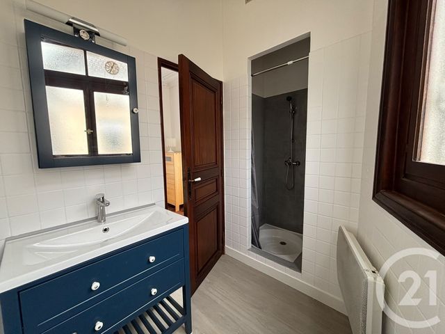 Appartement Studio à vendre - 1 pièce - 21.18 m2 - FONTAINEBLEAU - 77 - ILE-DE-FRANCE - Century 21 Parc & Château