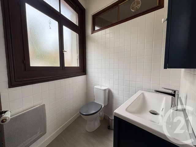Appartement Studio à vendre - 1 pièce - 21.18 m2 - FONTAINEBLEAU - 77 - ILE-DE-FRANCE - Century 21 Parc & Château