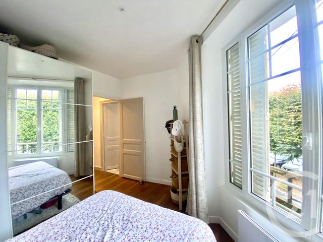 Appartement à vendre - 3 pièces - 54.53 m2 - FONTAINEBLEAU - 77 - ILE-DE-FRANCE - Century 21 Parc & Château