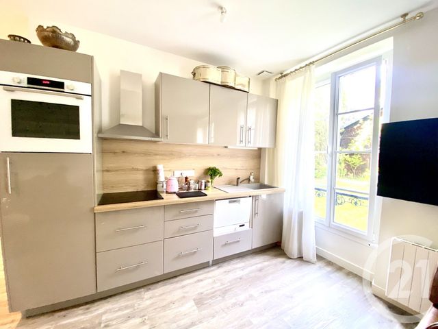 Appartement à vendre - 3 pièces - 54.53 m2 - FONTAINEBLEAU - 77 - ILE-DE-FRANCE - Century 21 Parc & Château