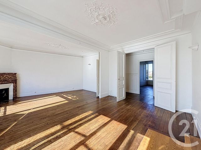 Appartement F4 à vendre - 4 pièces - 103.27 m2 - FONTAINEBLEAU - 77 - ILE-DE-FRANCE - Century 21 Parc & Château