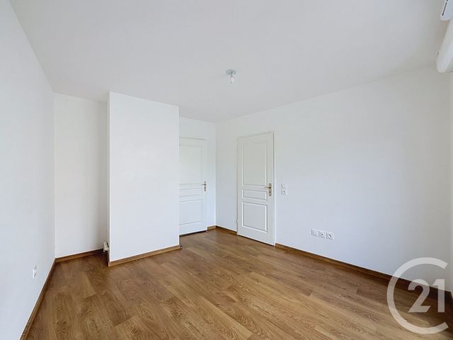 Appartement F4 à vendre - 4 pièces - 79.59 m2 - FONTAINEBLEAU - 77 - ILE-DE-FRANCE - Century 21 Parc & Château