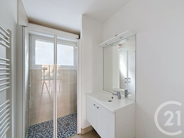 Appartement F4 à vendre - 4 pièces - 79.59 m2 - FONTAINEBLEAU - 77 - ILE-DE-FRANCE - Century 21 Parc & Château