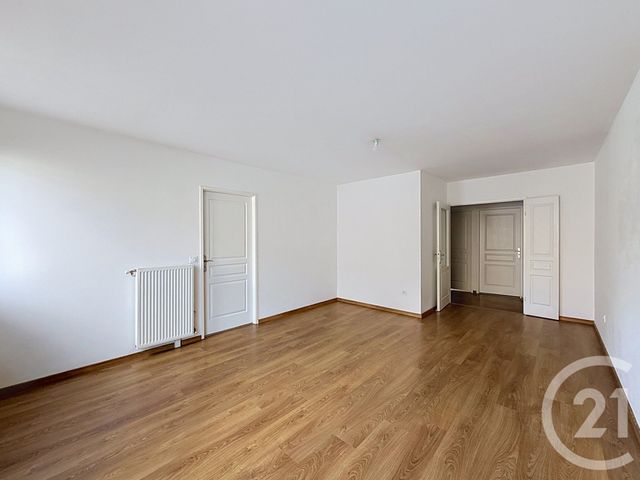Appartement F4 à vendre - 4 pièces - 79.59 m2 - FONTAINEBLEAU - 77 - ILE-DE-FRANCE - Century 21 Parc & Château