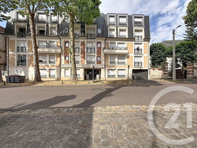 Appartement F4 à vendre - 4 pièces - 79.59 m2 - FONTAINEBLEAU - 77 - ILE-DE-FRANCE - Century 21 Parc & Château