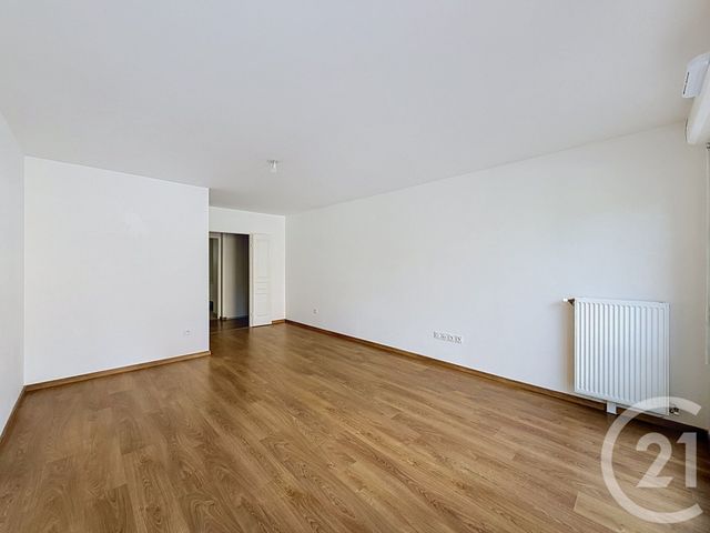 Appartement F4 à vendre - 4 pièces - 79.59 m2 - FONTAINEBLEAU - 77 - ILE-DE-FRANCE - Century 21 Parc & Château