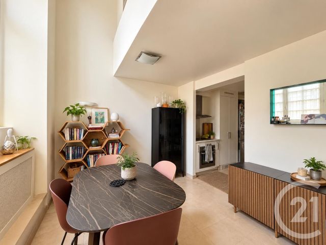 Appartement F4 à vendre - 4 pièces - 97.6 m2 - FONTAINEBLEAU - 77 - ILE-DE-FRANCE - Century 21 Parc & Château