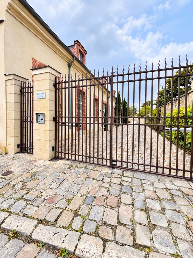 Appartement F4 à vendre - 4 pièces - 97.6 m2 - FONTAINEBLEAU - 77 - ILE-DE-FRANCE - Century 21 Parc & Château