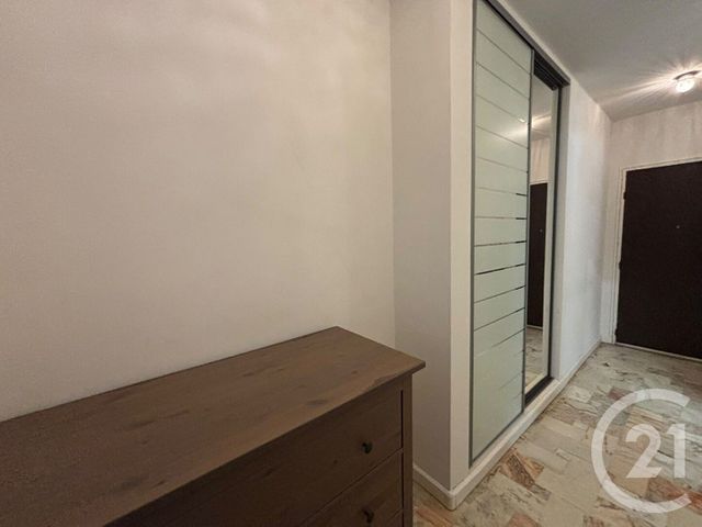 Appartement F2 à vendre - 2 pièces - 54.17 m2 - AVON - 77 - ILE-DE-FRANCE - Century 21 Parc & Château