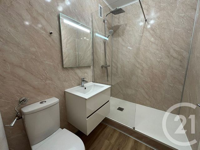 Appartement F2 à vendre - 2 pièces - 54.17 m2 - AVON - 77 - ILE-DE-FRANCE - Century 21 Parc & Château