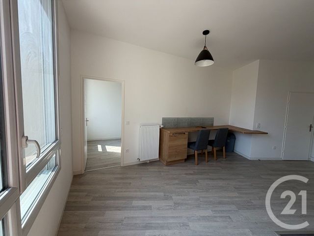 Appartement F2 à vendre - 2 pièces - 46.83 m2 - AVON - 77 - ILE-DE-FRANCE - Century 21 Parc & Château
